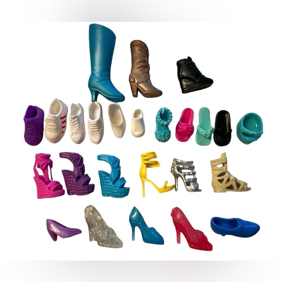 Lot of 25 Barbie Doll Shoes Sneaker Boots Heels More UNMATCHED SINGLES￼ - Picture 1 of 3